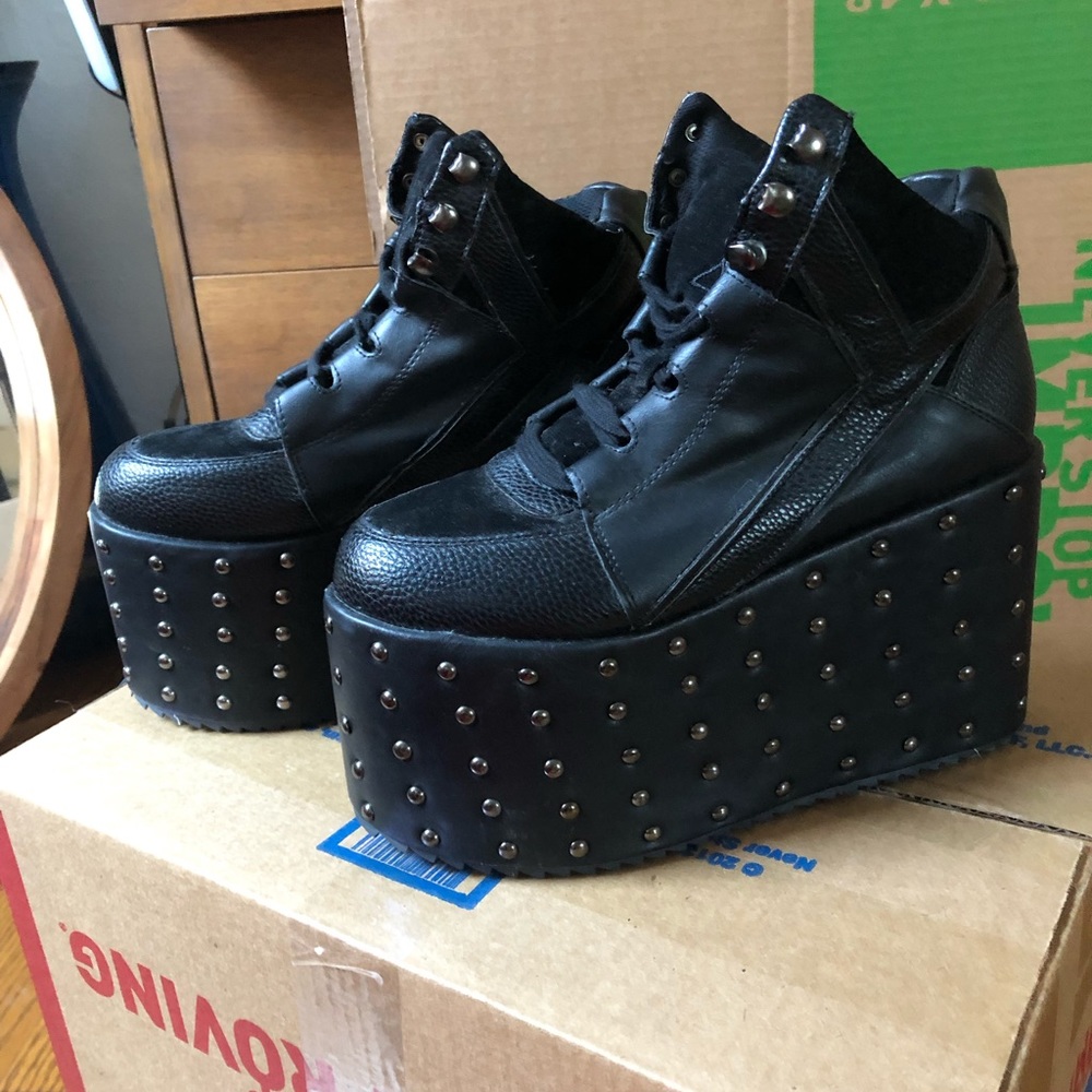 YRU studded platform boots sneakers